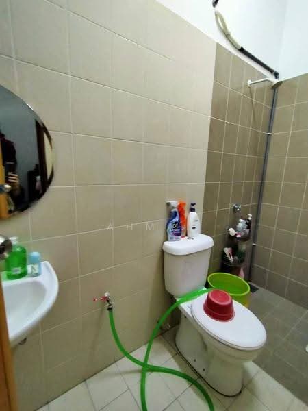 Rumah Teres 1-Tingkat untuk Dijual di Taman Lestari Mewah (Semenyih) - Ahmad Muslim - Bathroom - PropertyGuru.com.my