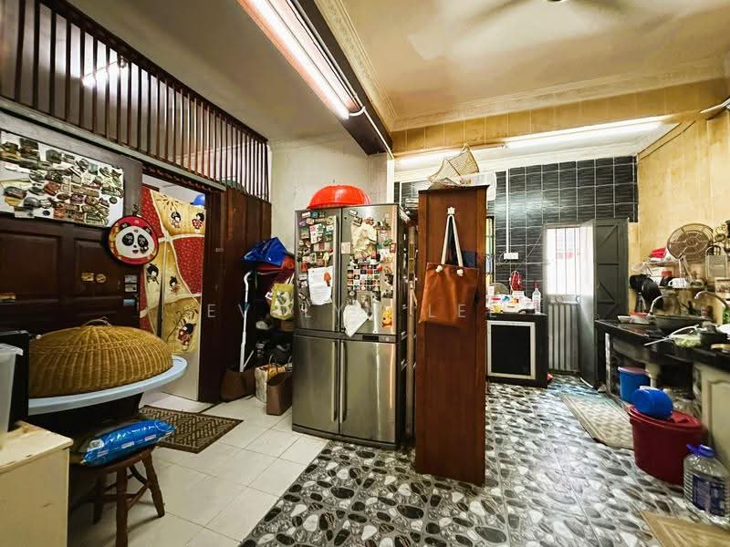 Rumah Teres 2-Tingkat untuk Dijual di Taman Selayang Indah (Selayang) - Evelyn Lee - Kitchen - PropertyGuru.com.my
