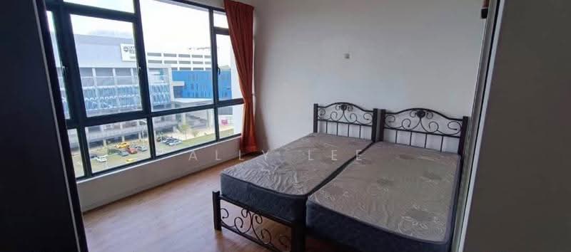 Kediaman Servis untuk Disewa di Utropolis Suites 1 - Ally Lee - Bedroom - PropertyGuru.com.my