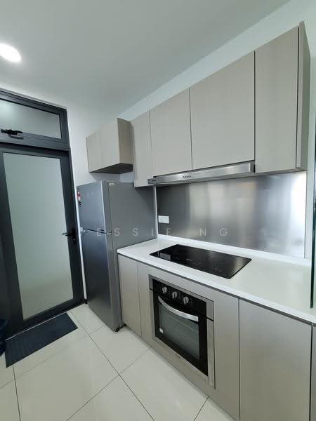 Service Residence for Sale at Crescent Bay Suites (Teluk Bayu) - Jessie Ng - Kitchen - PropertyGuru.com.my