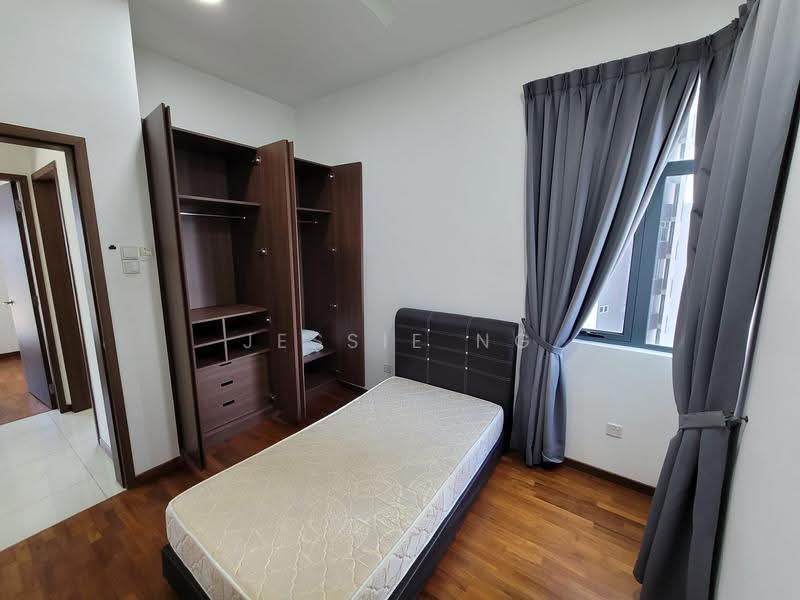 Service Residence for Sale at Crescent Bay Suites (Teluk Bayu) - Jessie Ng - Bedroom - PropertyGuru.com.my