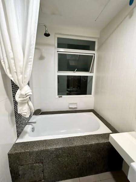Kondominium untuk Dijual di 3 Residen @ Melawati - Fatin Ismail - Bathroom - PropertyGuru.com.my