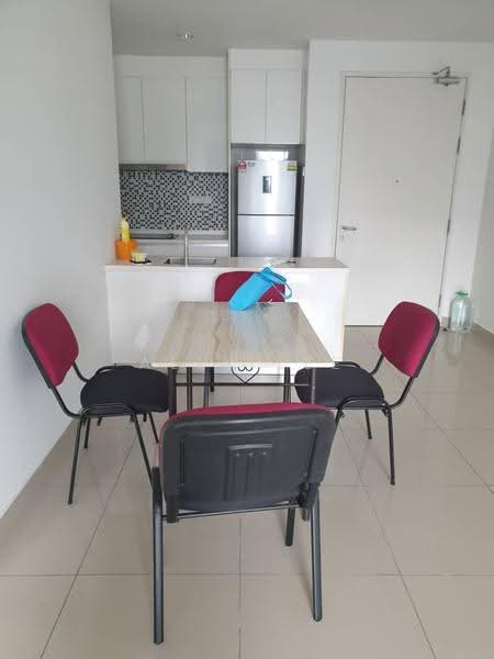 Kediaman Servis untuk Disewa di Utropolis Suites 1 - Ally Lee - Kitchen - PropertyGuru.com.my