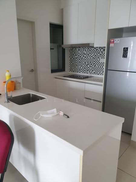 Kediaman Servis untuk Disewa di Utropolis Suites 1 - Ally Lee - Kitchen - PropertyGuru.com.my