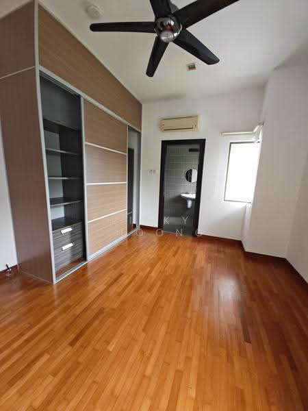 Bungalow House for Rent in Valencia (Sungai Buloh) - Pinky Choong - Bedroom - PropertyGuru.com.my