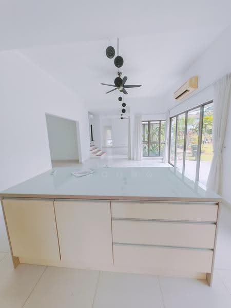 Bungalow House for Rent in Valencia (Sungai Buloh) - Pinky Choong - Living Room - PropertyGuru.com.my