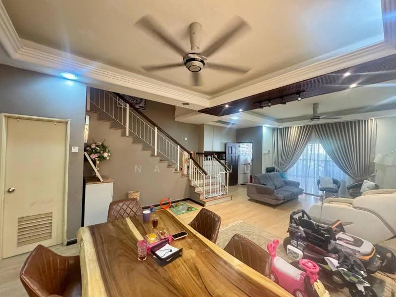 Rumah Teres 2-Tingkat untuk Dijual di Taman Puncak Saujana (Kajang) - Nazatul Afzan - Living Room - PropertyGuru.com.my