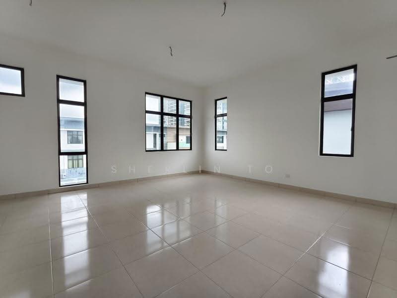 Rumah Berkembar untuk Dijual di Taman Mutiara Mas (Skudai) - Sherlin To - Living Room - PropertyGuru.com.my
