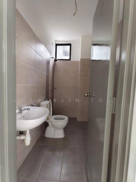 Rumah Berkembar untuk Dijual di Taman Mutiara Mas (Skudai) - Sherlin To - Bathroom - PropertyGuru.com.my