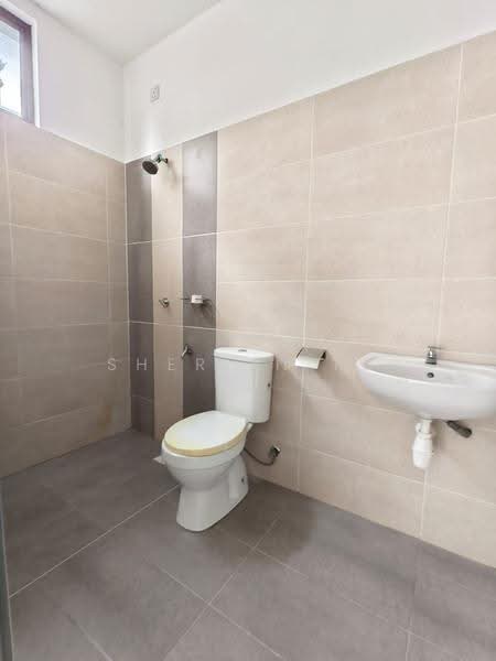 Rumah Berkembar untuk Dijual di Taman Mutiara Mas (Skudai) - Sherlin To - Bathroom - PropertyGuru.com.my