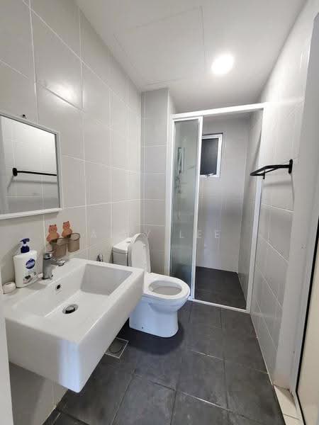 Kediaman Servis untuk Disewa di Cerrado Residence @ Southville City - Ally Lee - Bathroom - PropertyGuru.com.my