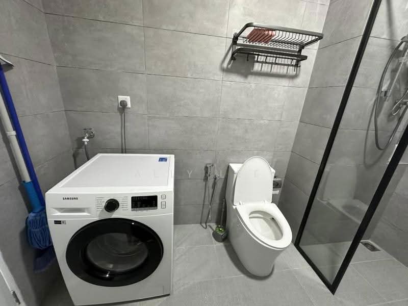 Kediaman Servis untuk Disewa di Cubic Botanical - Ally Lee - Bathroom - PropertyGuru.com.my