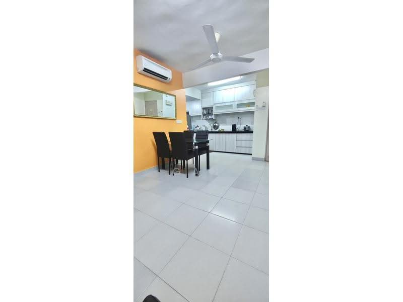 Pangsapuri untuk Disewa di Centrio Avenue - Gan Chun Kai - Dining Room - PropertyGuru.com.my