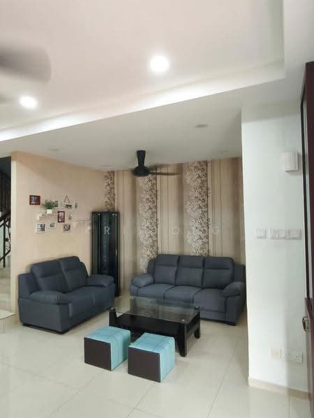 Cluster House for Rent in Austin Heights (Tebrau) - Kris Ong - Living Room - PropertyGuru.com.my