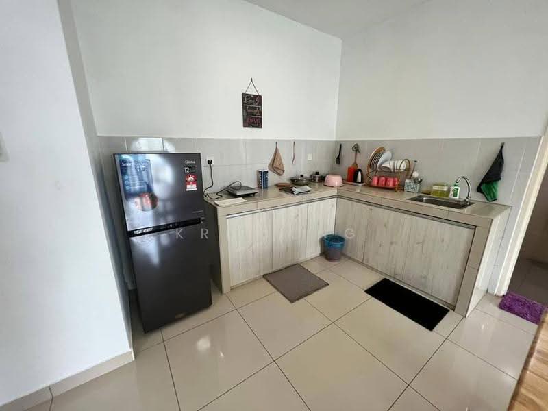 Pangsapuri untuk Disewa di Aliff Avenue (Dwi Alif) - Kris Ong - Kitchen - PropertyGuru.com.my