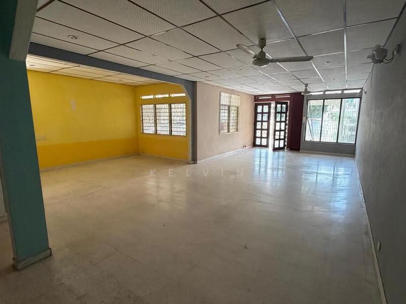 Semi-Detached House for Sale in Batu Ferringhi (Penang) - Kelvin Seow - Living Room - PropertyGuru.com.my