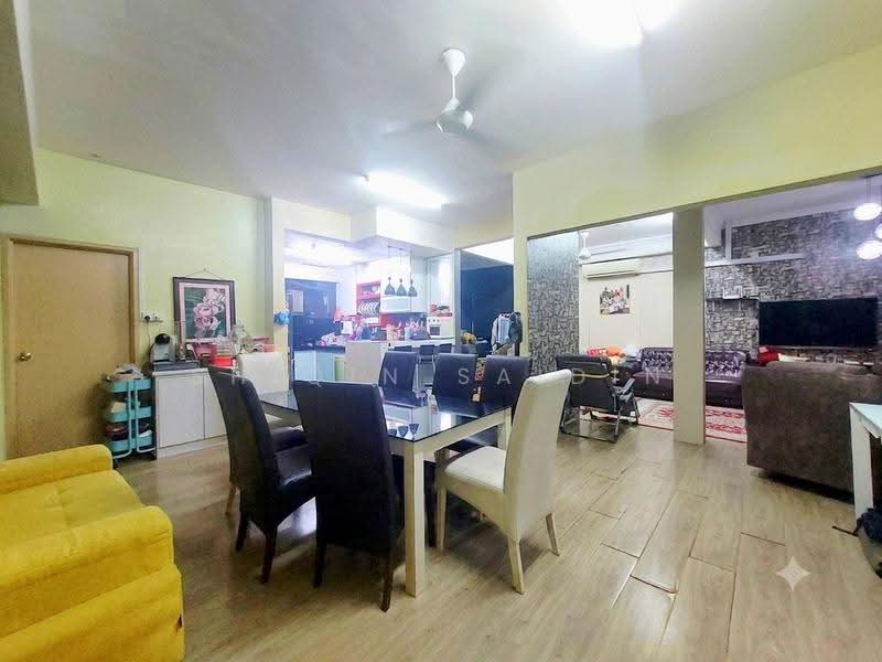 Cluster House for Sale in Puncak Alam (Selangor) - Shiqin Saidin - Dining Room - PropertyGuru.com.my