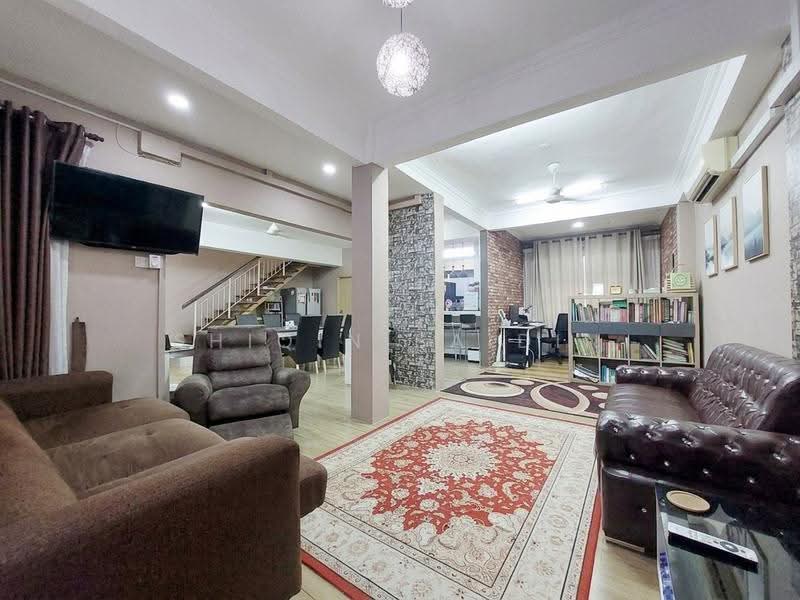 Cluster House for Sale in Puncak Alam (Selangor) - Shiqin Saidin - Living Room - PropertyGuru.com.my