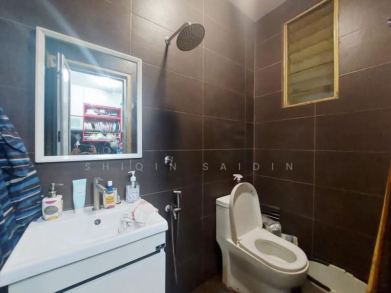 Cluster House for Sale in Puncak Alam (Selangor) - Shiqin Saidin - Bathroom - PropertyGuru.com.my