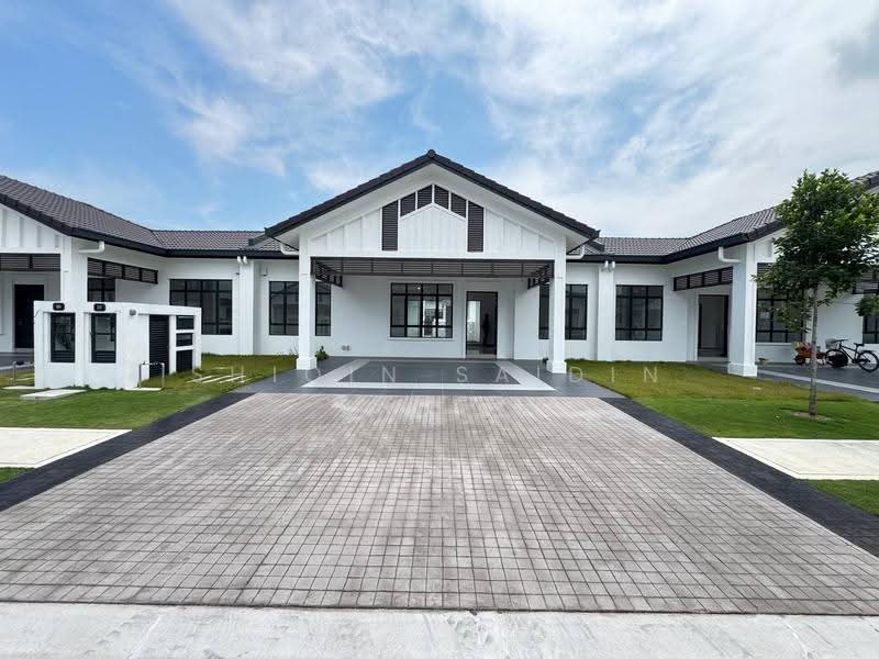 Terraced House for Sale in Kuala Selangor (Selangor) - Shiqin Saidin - Exterior - PropertyGuru.com.my