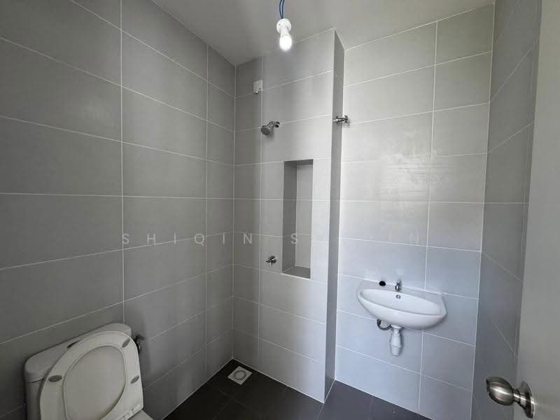 Terraced House for Sale in Kuala Selangor (Selangor) - Shiqin Saidin - Bathroom - PropertyGuru.com.my