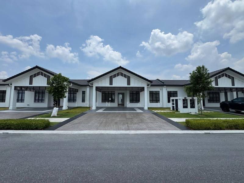 Terraced House for Sale in Kuala Selangor (Selangor) - Shiqin Saidin - Exterior - PropertyGuru.com.my