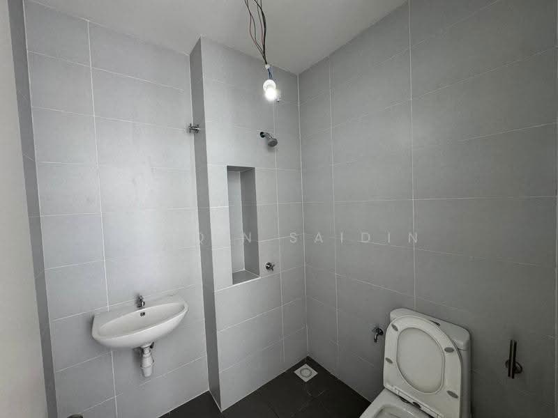 Terraced House for Sale in Kuala Selangor (Selangor) - Shiqin Saidin - Bathroom - PropertyGuru.com.my