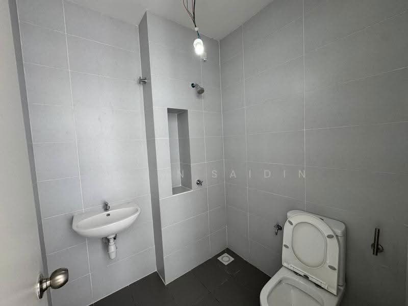 Terraced House for Sale in Kuala Selangor (Selangor) - Shiqin Saidin - Bathroom - PropertyGuru.com.my