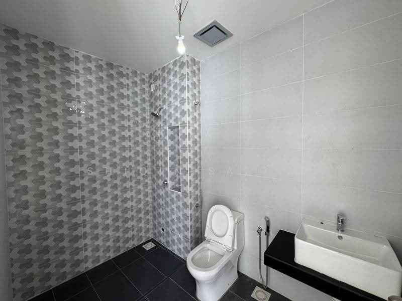 Terraced House for Sale in Kuala Selangor (Selangor) - Shiqin Saidin - Bathroom - PropertyGuru.com.my