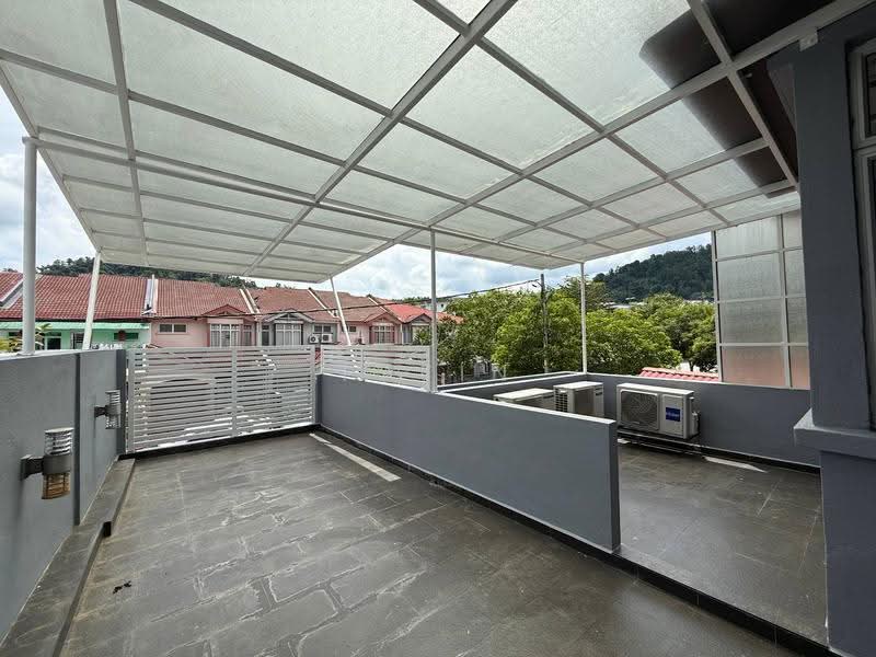 2-storey Terraced House for Sale in Ukay Bistari (Ulu Kelang) - Fatin Ismail - Balcony - PropertyGuru.com.my