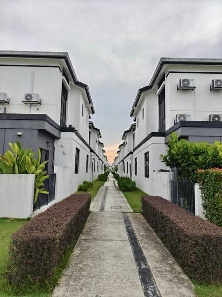 Terraced House for Sale in Eco Grandeur (Puncak Alam) - Hasniza - Exterior - PropertyGuru.com.my