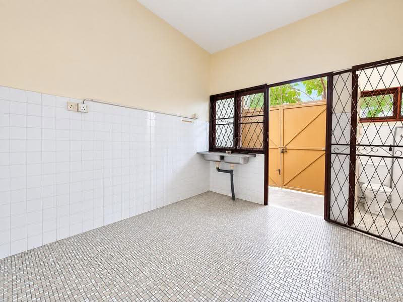 Rumah Teres 2-Tingkat untuk Dijual di Kampung Batu Belah (Klang) - Kho Daniel - Kitchen - PropertyGuru.com.my