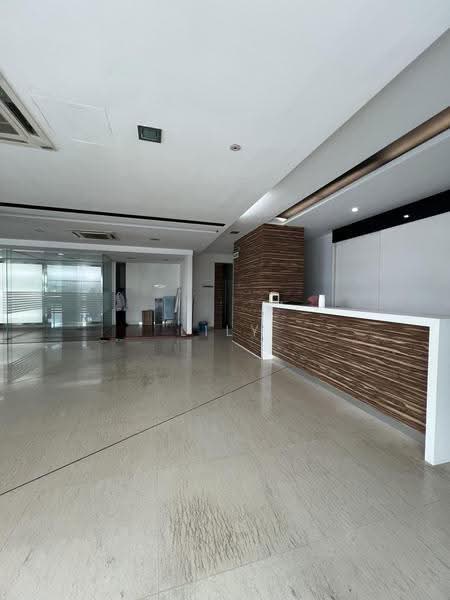 Shop / Office untuk Disewa di Bandar Dato Onn (Tebrau) - Lily Mohd - Lobby - PropertyGuru.com.my