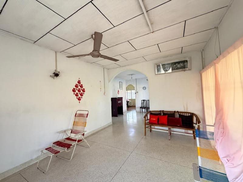 Bungalow House for Sale in Cheng (Melaka) - Elin Goh - Living Room - PropertyGuru.com.my