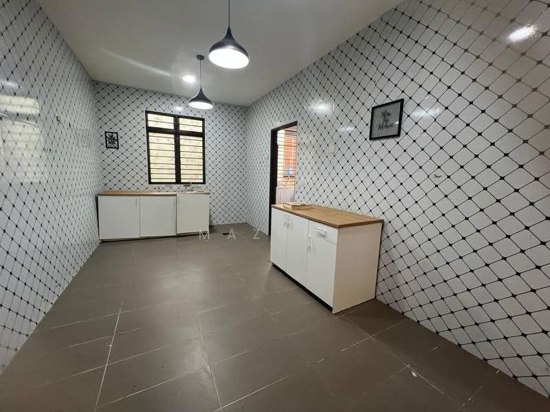 Terraced House for Rent in Nada Alam (Pajam) - Maznee Realtor - Kitchen - PropertyGuru.com.my
