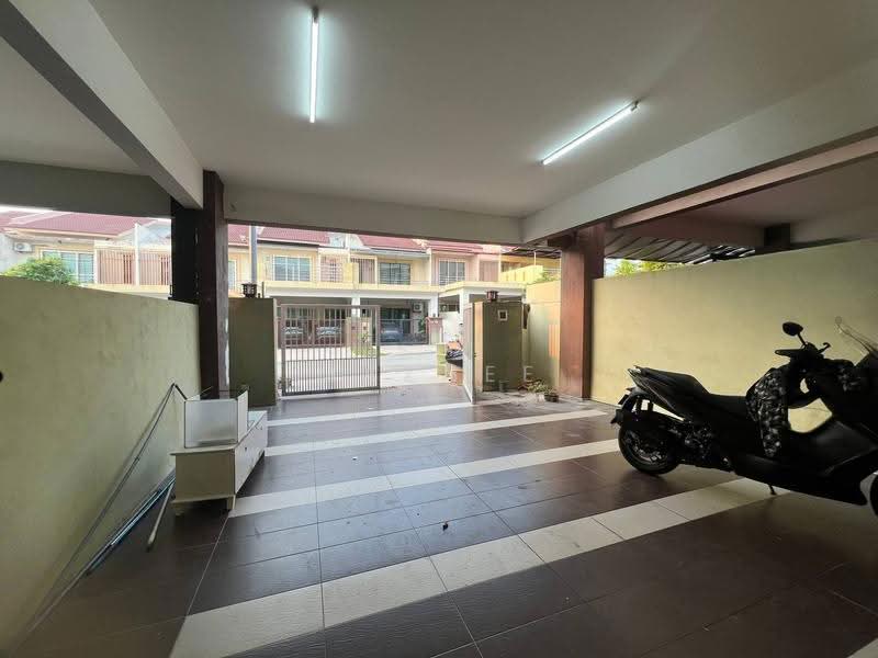 Terraced House for Rent in Nada Alam (Pajam) - Maznee Realtor - Exterior - PropertyGuru.com.my