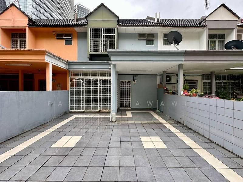 2-storey Terraced House for Sale in Petaling Jaya (Selangor) - Fauran Nawawi - PropertyGuru.com.my