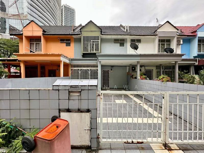 2-storey Terraced House for Sale in Petaling Jaya (Selangor) - Fauran Nawawi - PropertyGuru.com.my
