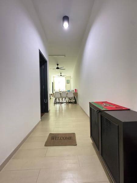 Pangsapuri untuk Dijual di Selangorku Pr1ma Lakefront Homes - Uswani Mazuwan - Corridor - PropertyGuru.com.my