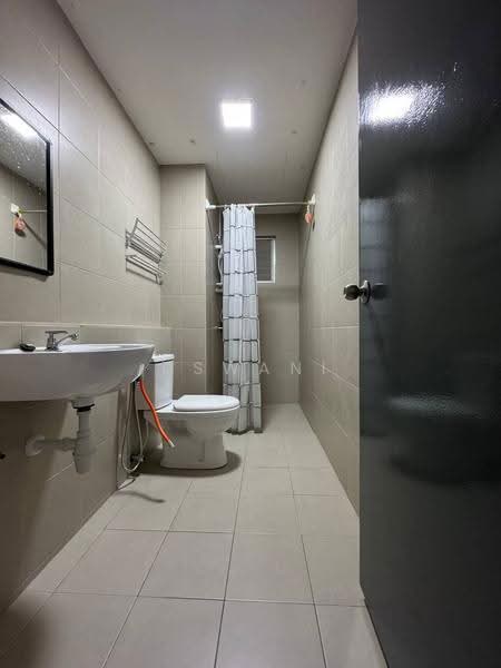 Pangsapuri untuk Dijual di Selangorku Pr1ma Lakefront Homes - Uswani Mazuwan - Bathroom - PropertyGuru.com.my