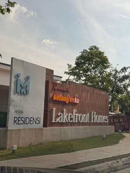 Pangsapuri untuk Dijual di Selangorku Pr1ma Lakefront Homes - Uswani Mazuwan - Exterior - PropertyGuru.com.my