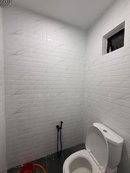 Rumah Teres 2-Tingkat untuk Dijual di Taman Bukit Tiram (Ulu Tiram) - Melinda Ee - Bathroom - PropertyGuru.com.my