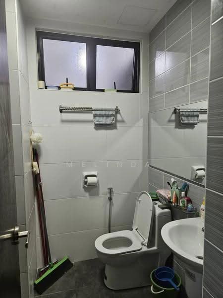 Service Residence for Sale at Sky Oasis Residence (Pangsapuri Oasis 1) - Melinda Ee - Bathroom - PropertyGuru.com.my