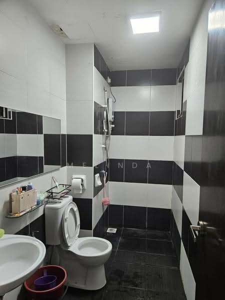Service Residence for Sale at Sky Oasis Residence (Pangsapuri Oasis 1) - Melinda Ee - Bathroom - PropertyGuru.com.my