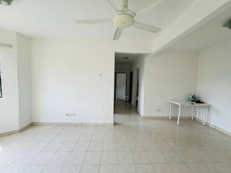 Apartment for Sale at Pangsapuri Carlina - Noor Hidayah Mohamad Noor - Living Room - PropertyGuru.com.my