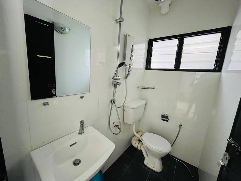 Apartment for Sale at Pangsapuri Carlina - Noor Hidayah Mohamad Noor - Bathroom - PropertyGuru.com.my