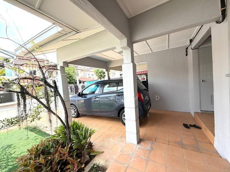Rumah Teres 2-Tingkat untuk Dijual di Saujana Utama (Selangor) - Riza Ahmad - Exterior - PropertyGuru.com.my