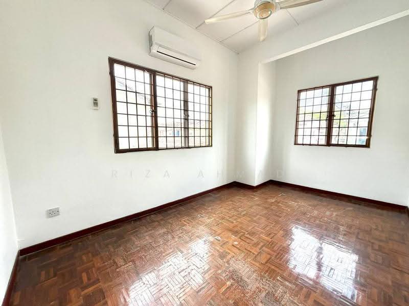 Rumah Teres 2-Tingkat untuk Dijual di Saujana Utama (Selangor) - Riza Ahmad - Interior - PropertyGuru.com.my