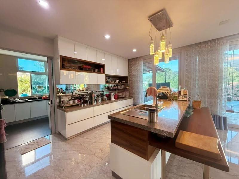 Bungalow House for Sale in Equine Business Park (Seri Kembangan) - Tasya Ruslan - PropertyGuru.com.my