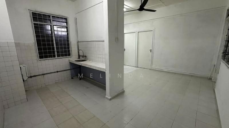 Rumah Flat untuk Dijual di Flat Taman Perling - Melinda Ee - Kitchen - PropertyGuru.com.my
